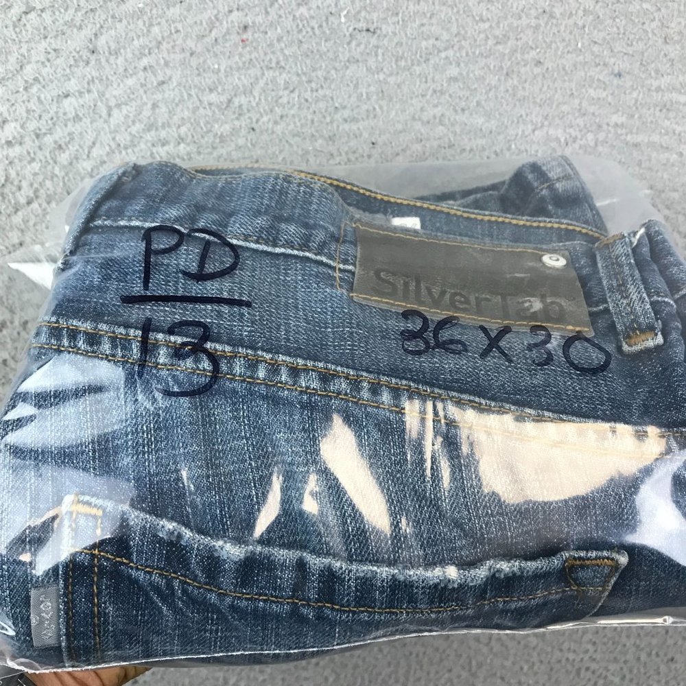 Vintage Levi’s Silver Tab Boot Blue Denim Jeans Size 36x30 Medium Dark Wash - Picture 10 of 10